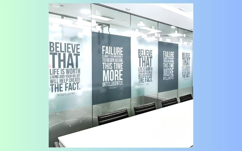 Ưu tiên mẫu decal giúp tối ưu ánh sáng tự nhiên


